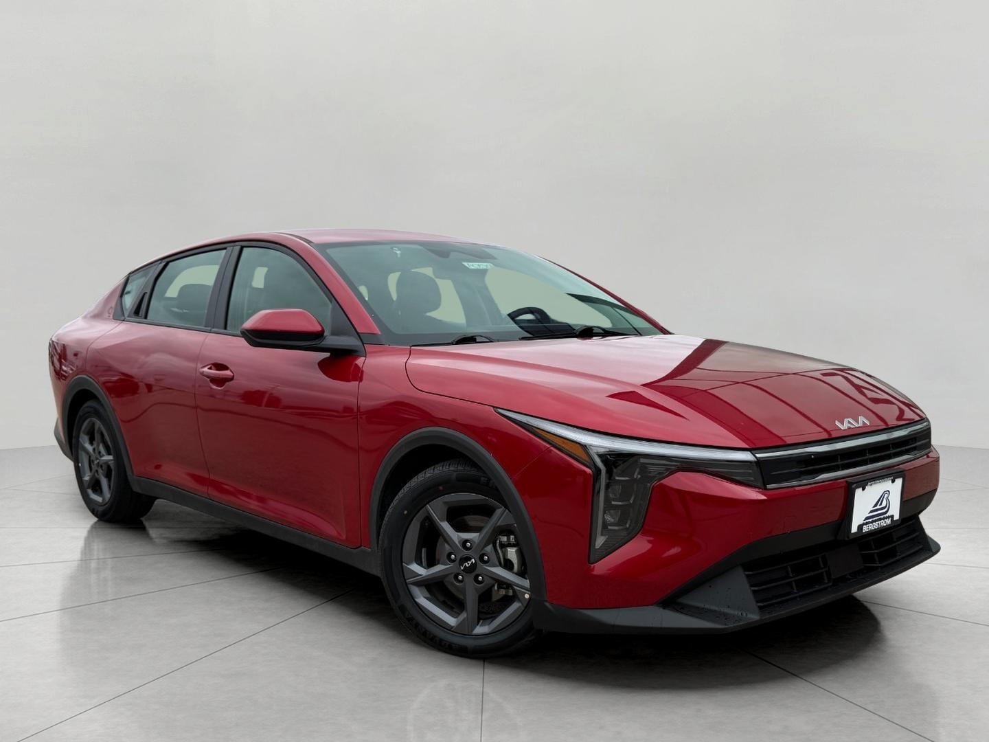  2025 Kia K4 LXS FWD   