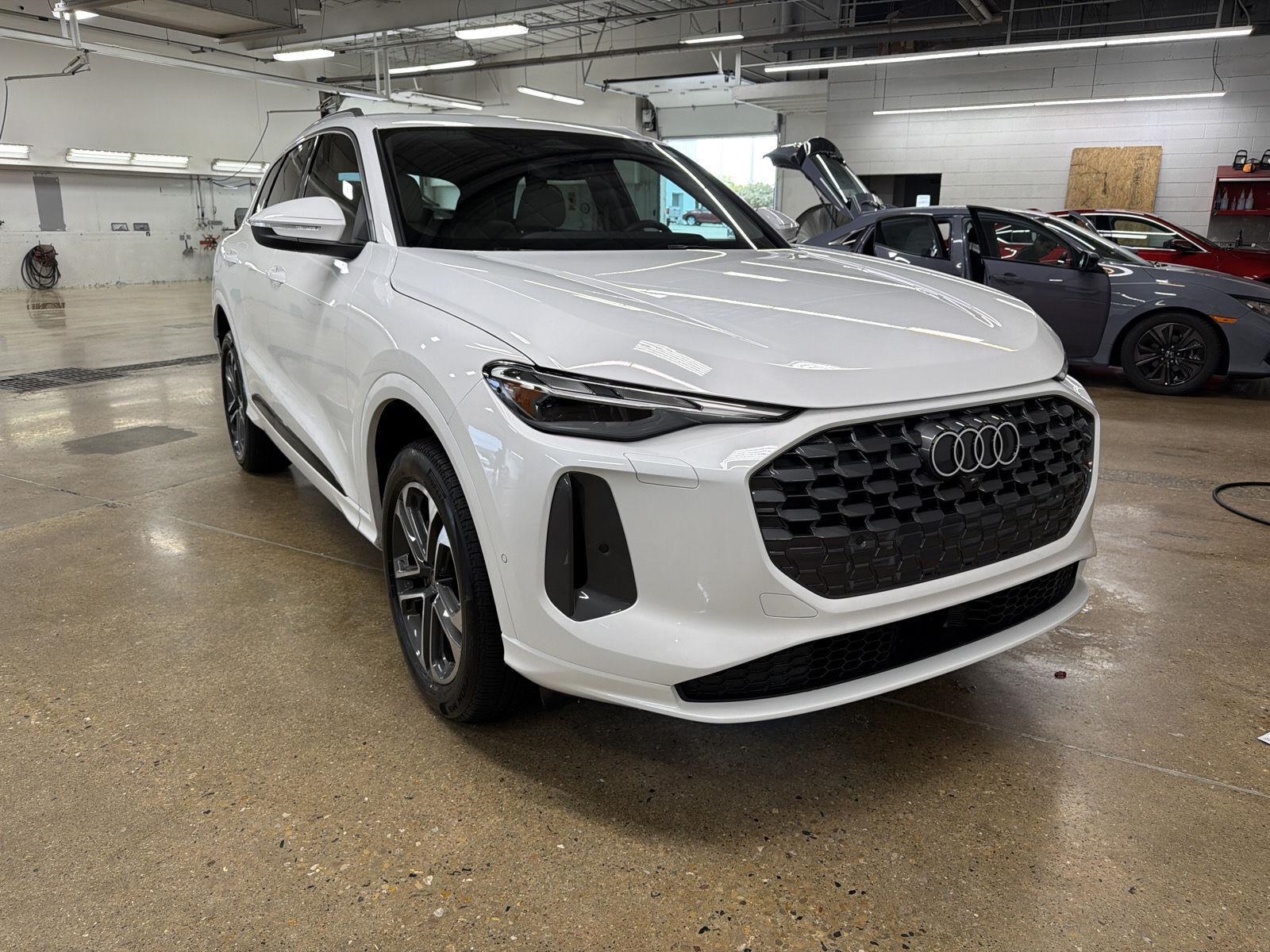 2025 Audi Q5 quattro Premium 40 TFSI