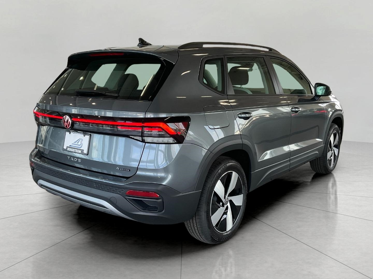 View vehicle photo 5