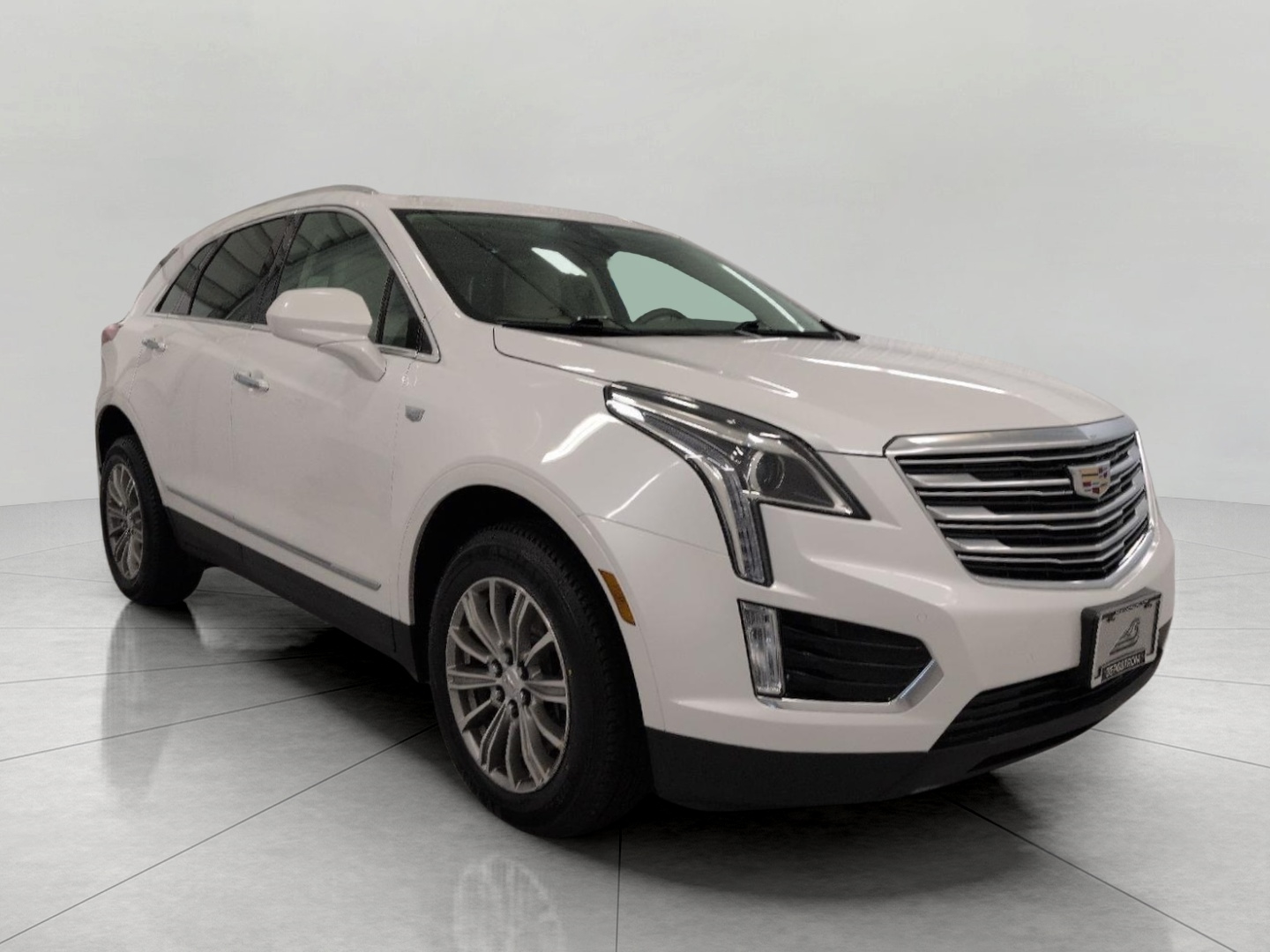 CRYSTAL WHITE TRICOAT 2017 Cadillac XT5 SUV / Crossover Four-Wheel Drive Automatic