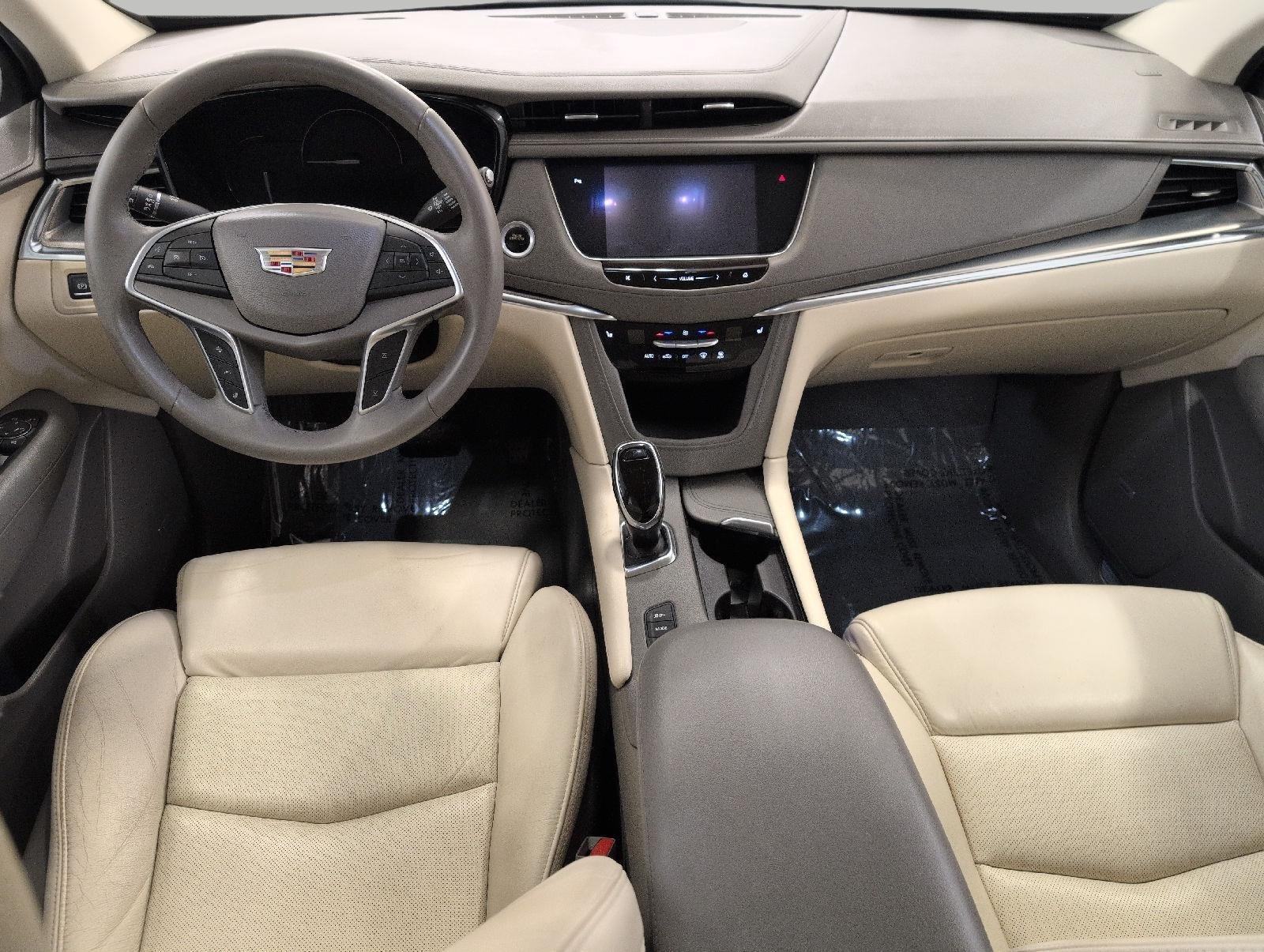 View vehicle photo 7