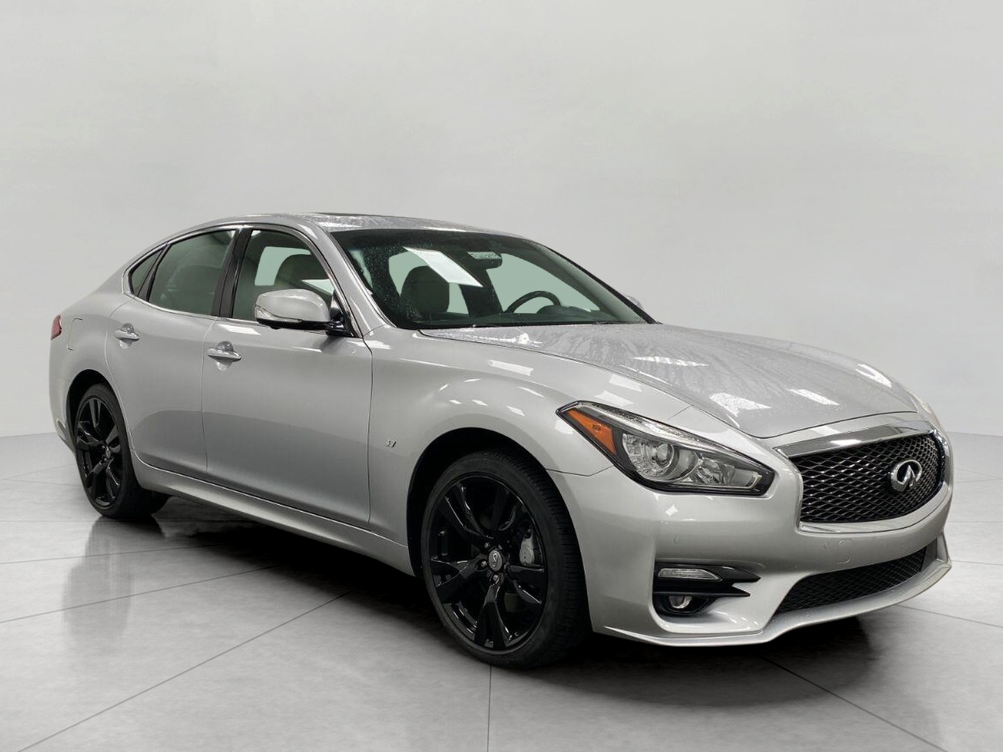 2015 INFINITI Q70 3.7 Sport AWD