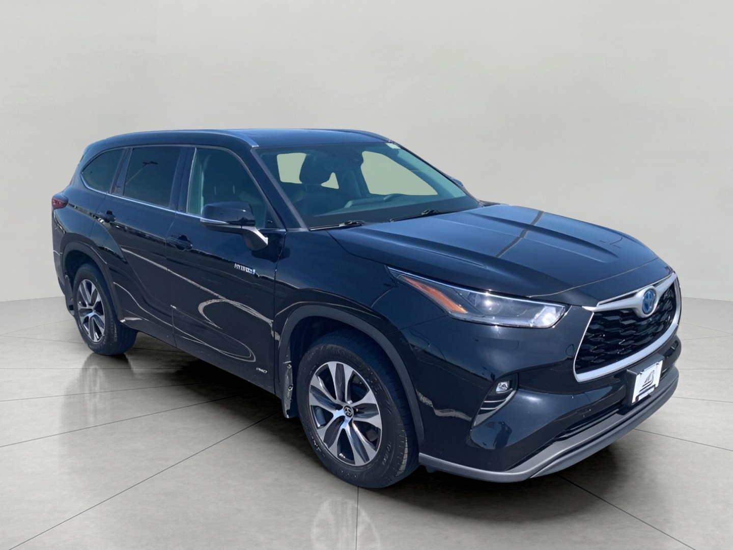 MIDNIGHT BLACK METALLIC 2021 Toyota Highlander Hybrid XLE AWD SUV / Crossover All-Wheel Drive Automatic