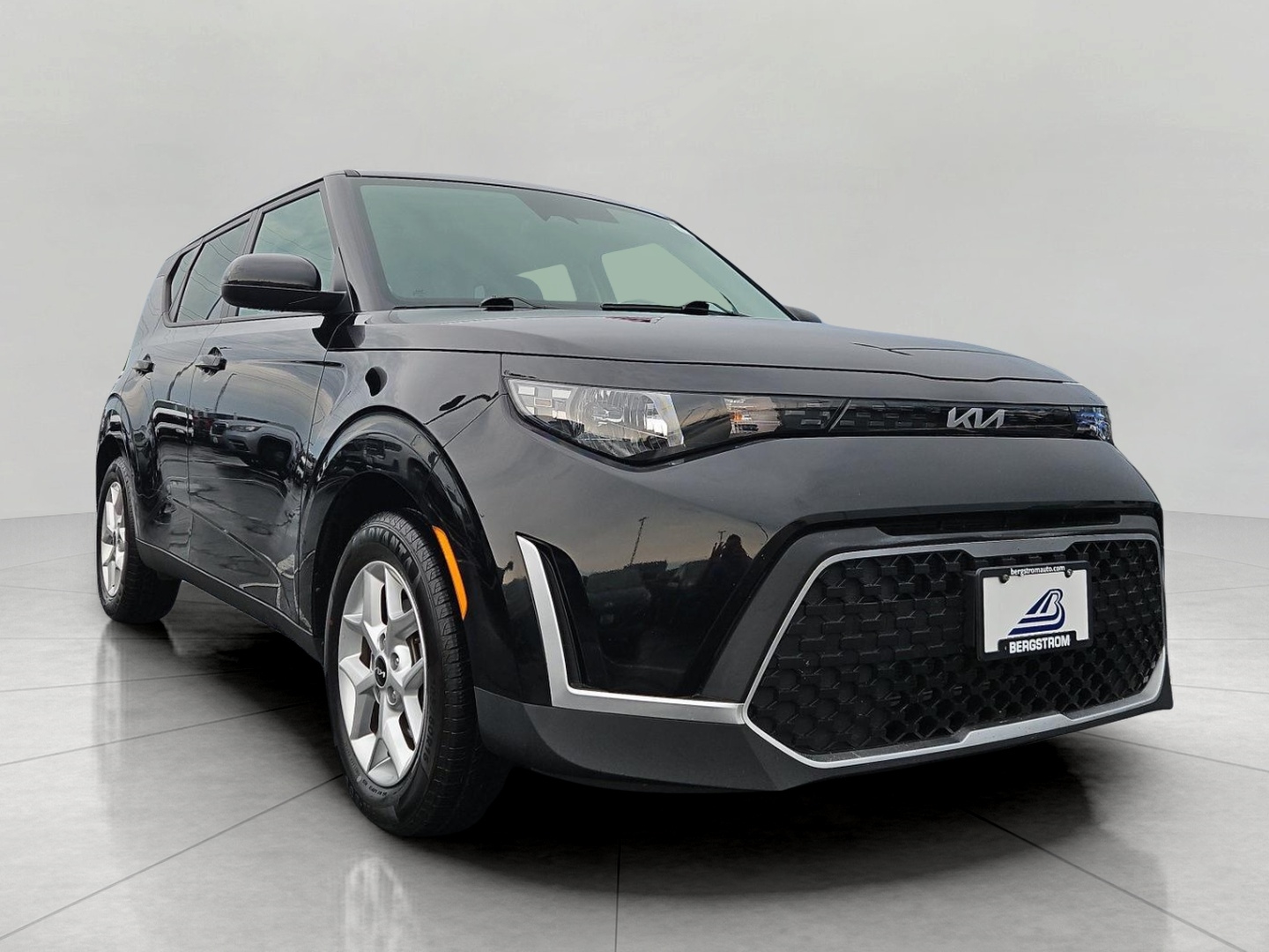 FUSION BLACK 2025 Kia Soul SUV / Crossover Front-Wheel Drive Automatic