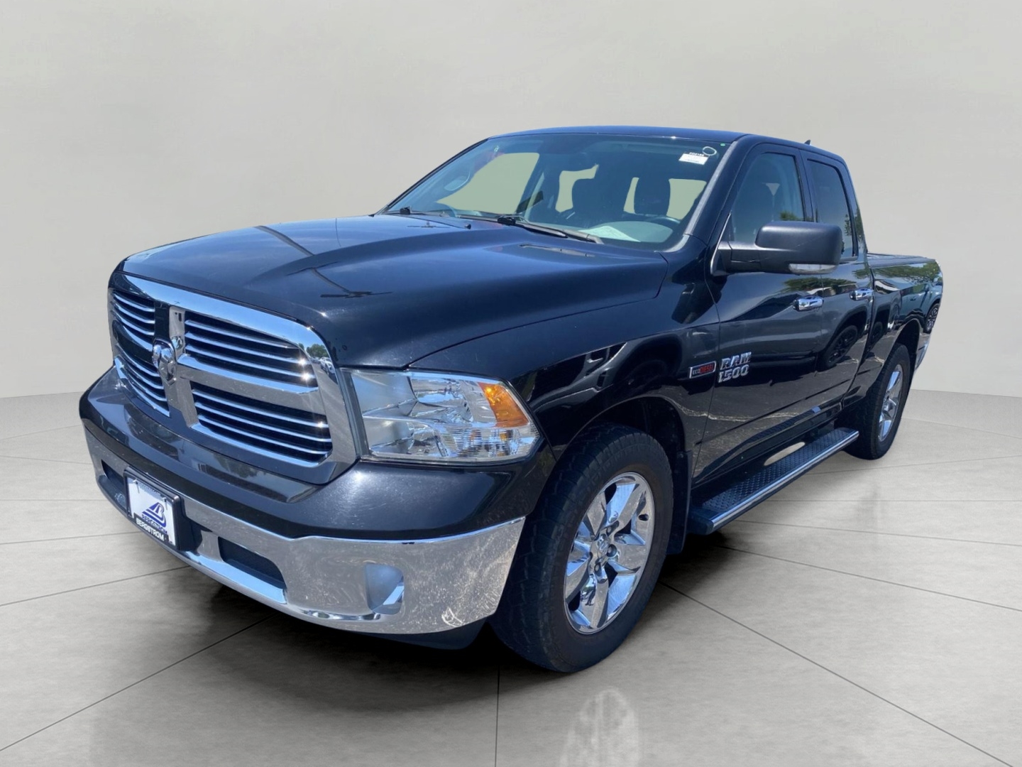 View vehicle photo 4