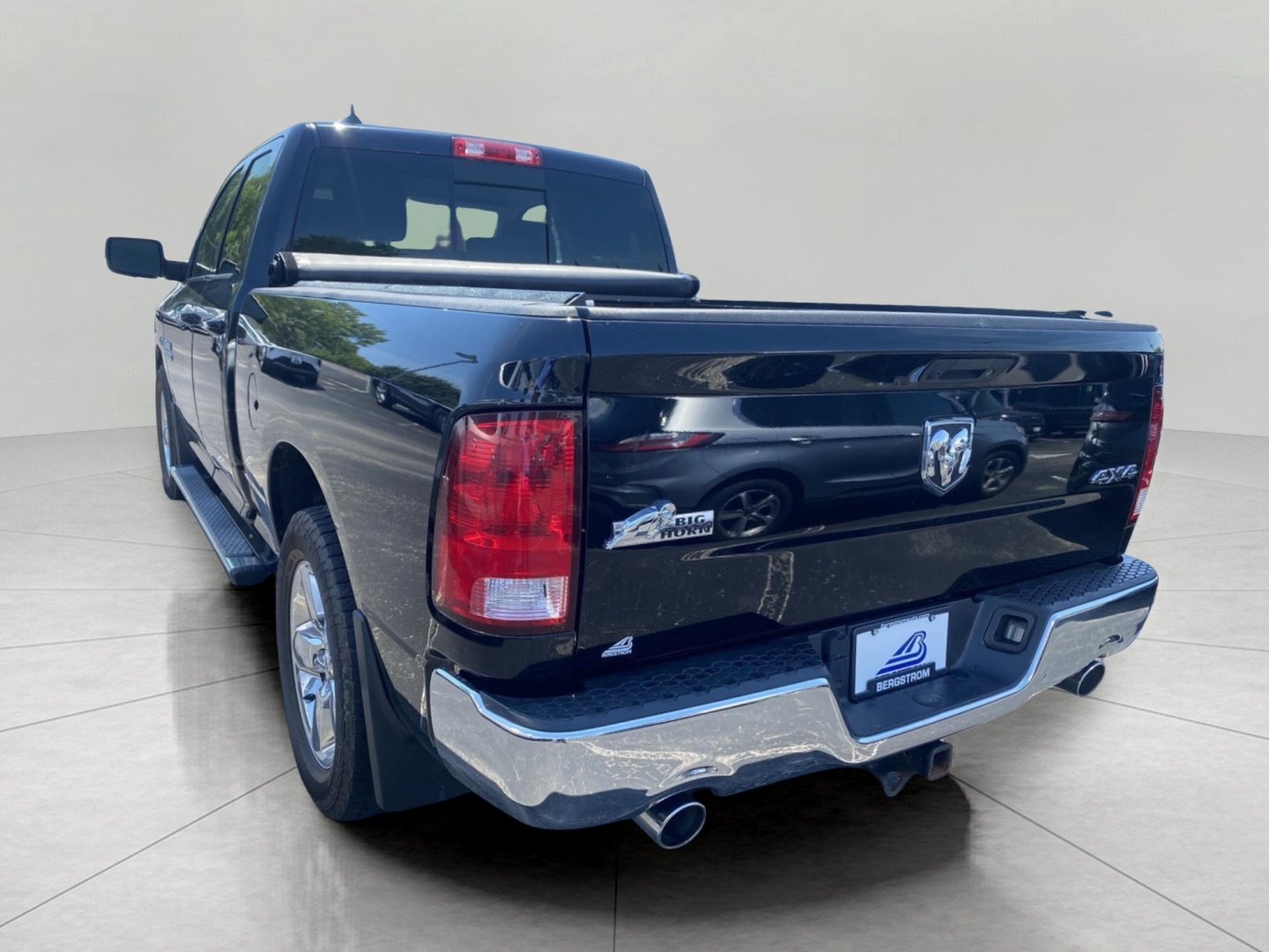 View vehicle photo 6