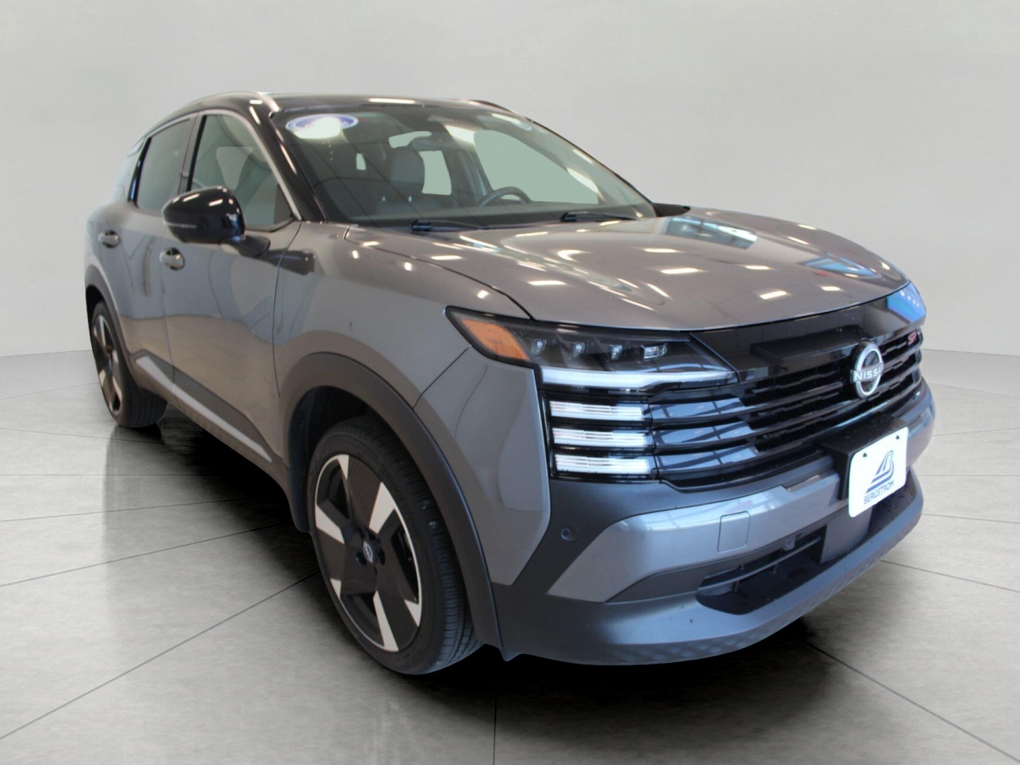 GUN METALLIC/SUPER BLACK 2025 Nissan Kicks SUV / Crossover All-Wheel Drive Automatic