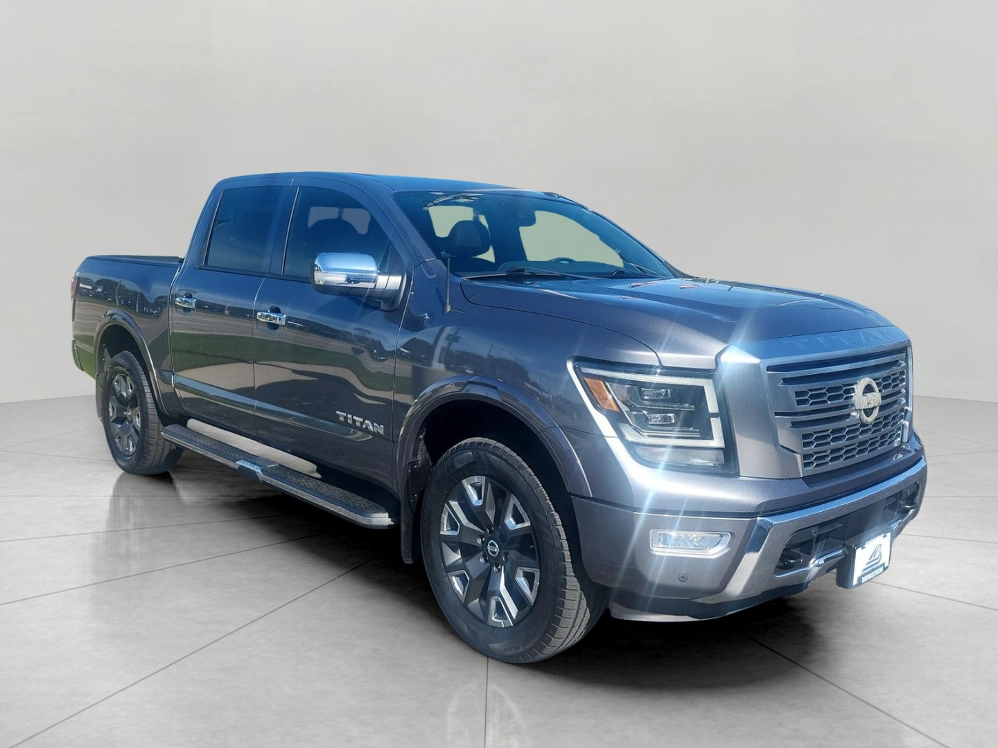 Gray (GUN METALLIC) 2021 Nissan Titan Pickup Truck Four-Wheel Drive Automatic