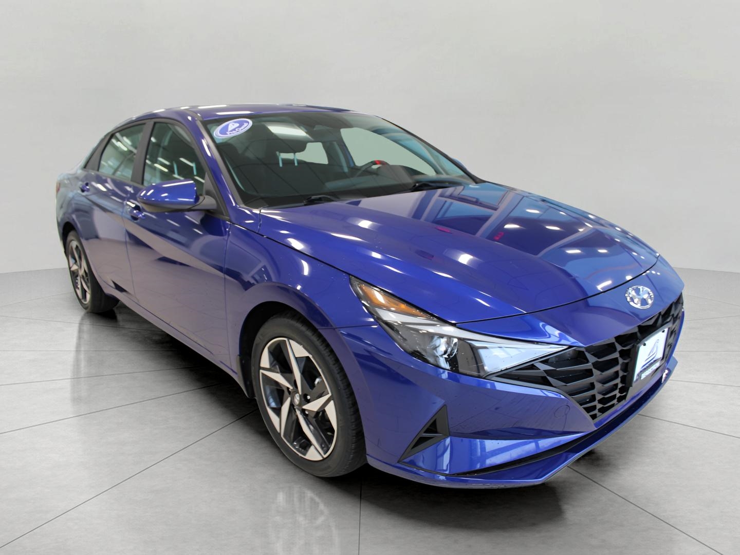 2023 Hyundai Elantra SEL FWD