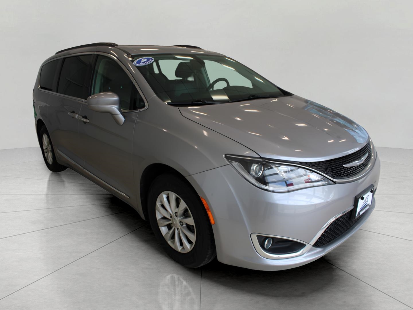 BILLET SILVER METALLIC 2017 Chrysler Pacifica Minivan Automatic