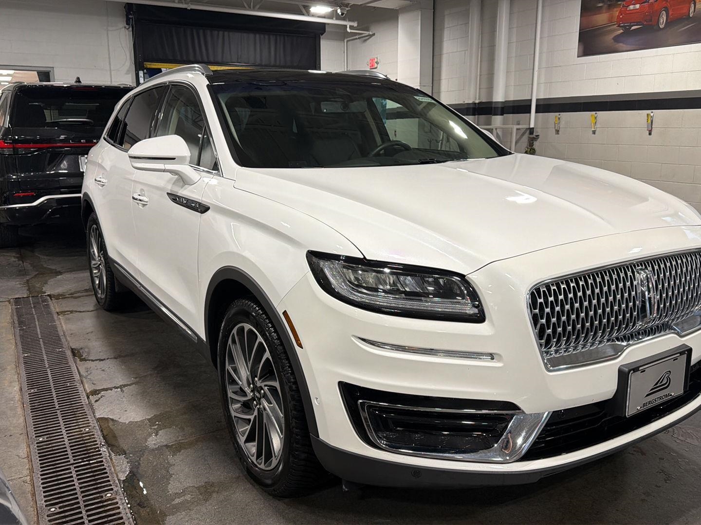 PRISTINE WHITE 2020 Lincoln Nautilus Reserve AWD SUV / Crossover All-Wheel Drive Automatic
