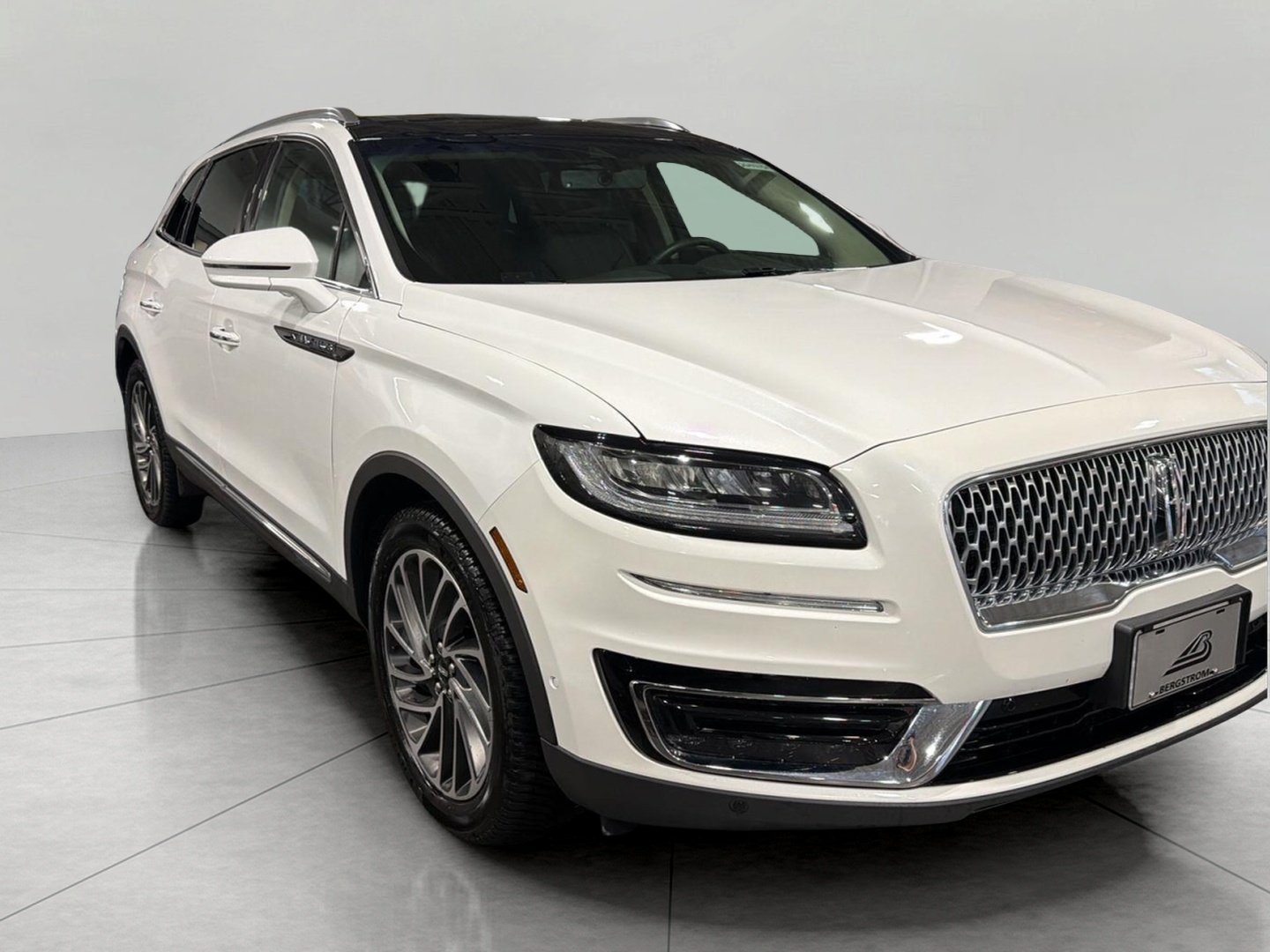 PRISTINE WHITE 2020 Lincoln Nautilus Reserve AWD SUV / Crossover All-Wheel Drive Automatic