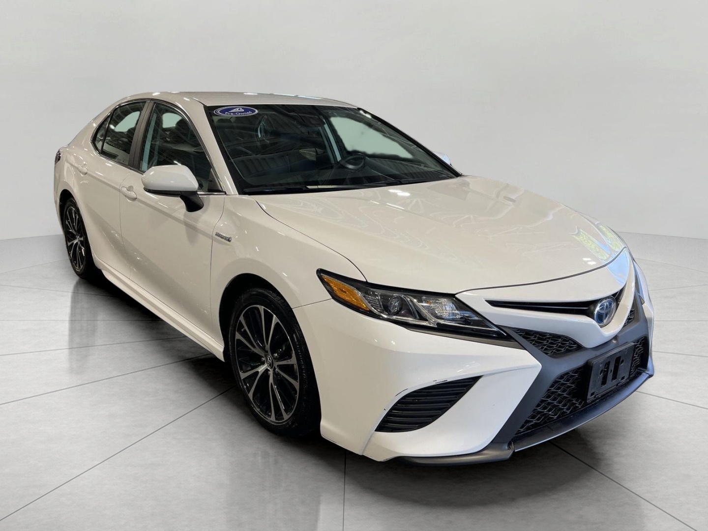 2019 Toyota Camry Hybrid SE FWD