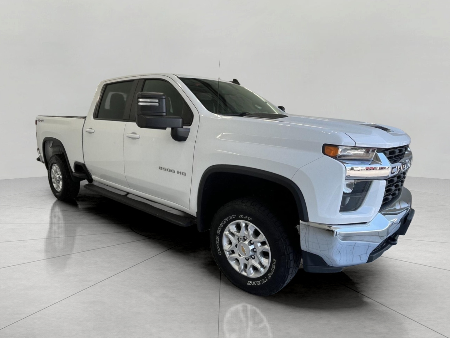 SUMMIT WHITE 2020 Chevrolet Silverado 2500HD Pickup Truck Four-Wheel Drive Automatic