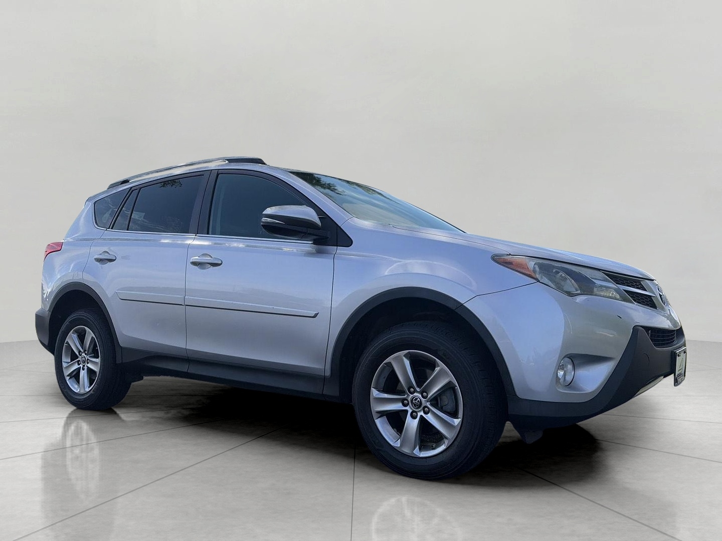 CLASSIC SILVER METALLIC 2015 Toyota RAV4 SUV / Crossover Front-Wheel Drive Manual