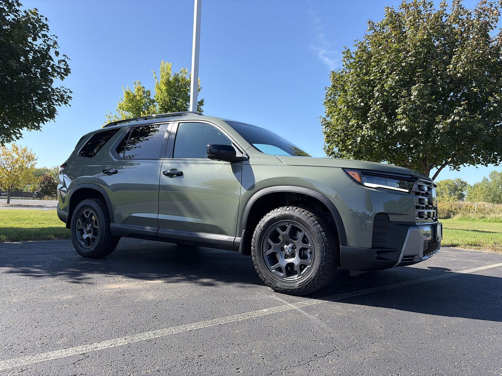 ASH GREEN METALLIC 2026 Honda Pilot SUV / Crossover All-Wheel Drive Automatic