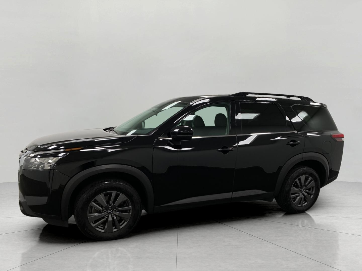 View vehicle photo 7