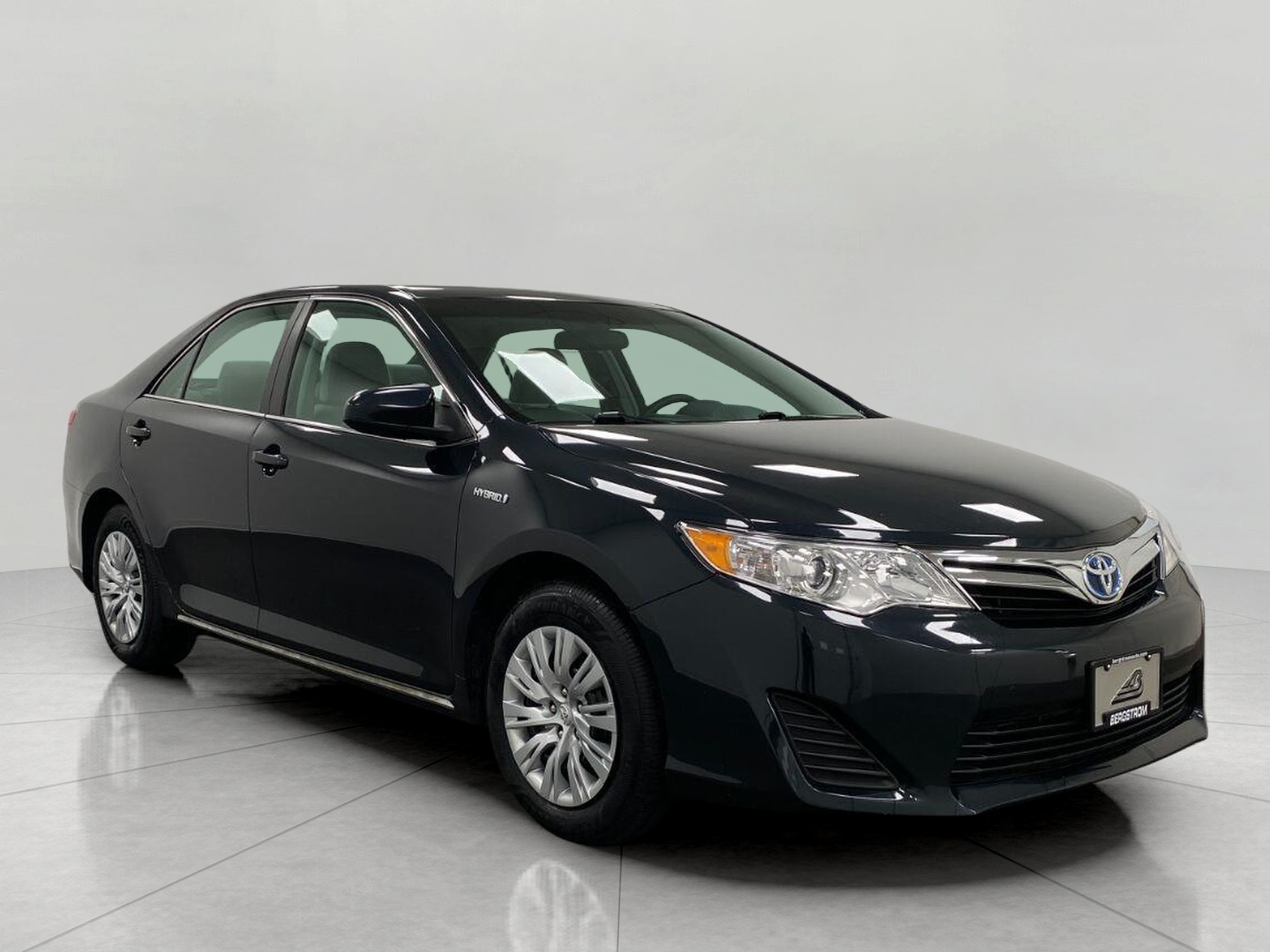  2013 Toyota Camry Hybrid LE FWD   