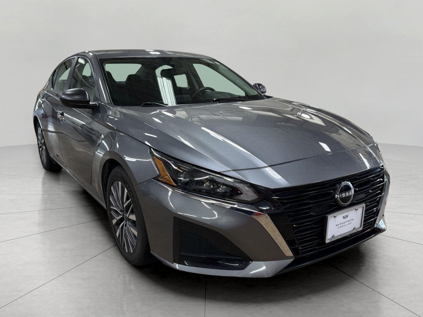 Gray (GUN METALLIC) 2025 Nissan Altima 2.5 SV FWD Sedan Front-Wheel Drive Automatic