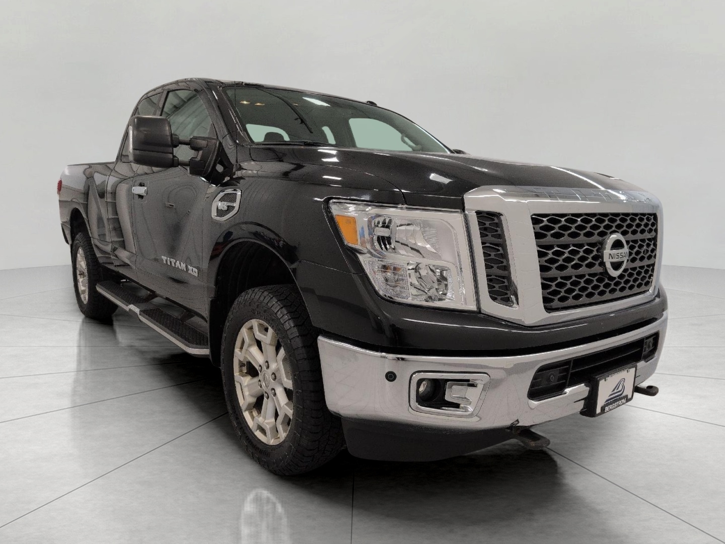 Gray (MAGNETIC BLACK) 2017 Nissan Titan Pickup Truck Automatic