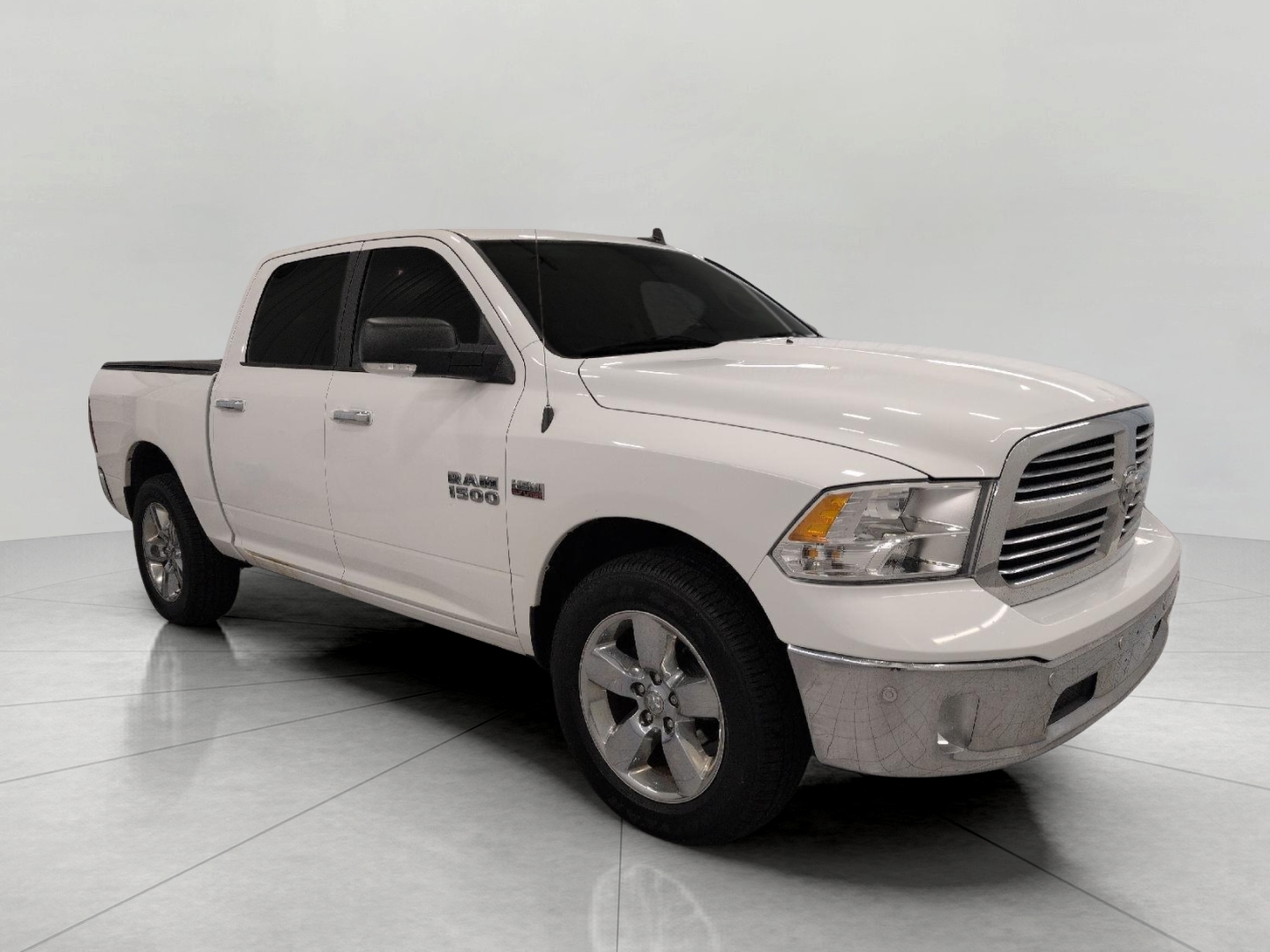 BRIGHT WHITE CLEARCOAT 2017 RAM 1500 Pickup Truck Four-Wheel Drive Automatic