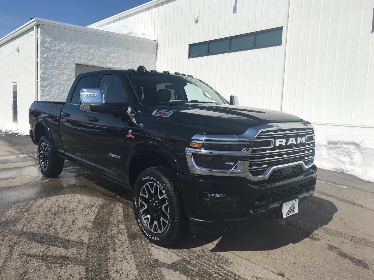 2025 RAM 2500 Limited Crew Cab 4WD