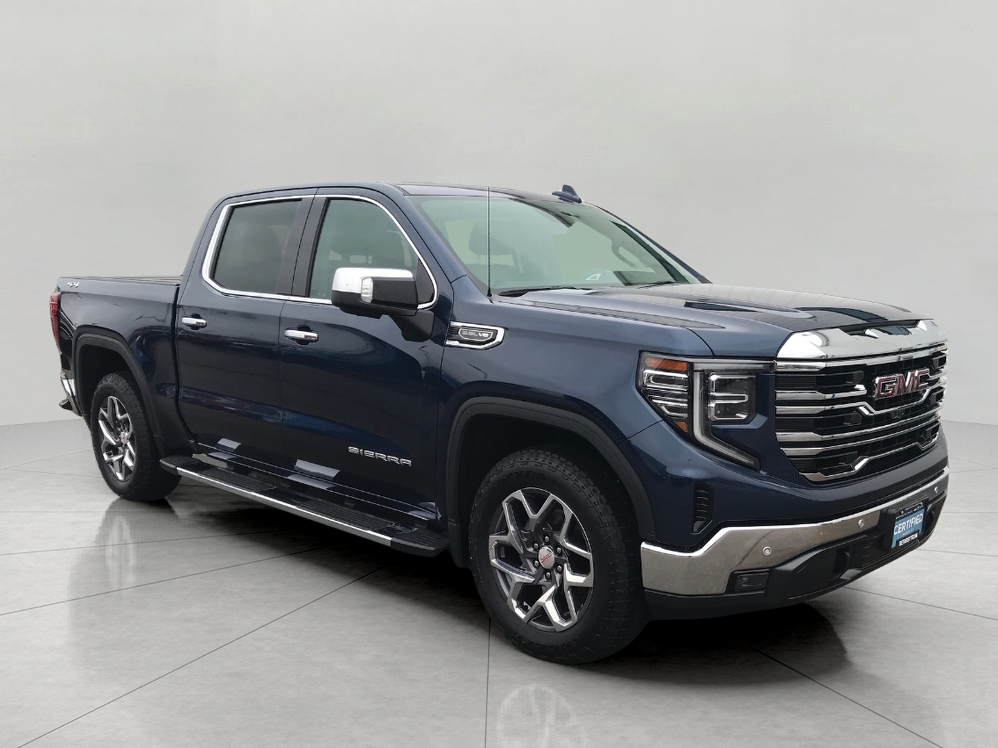 2022 GMC Sierra 1500 SLT Crew Cab 4WD
