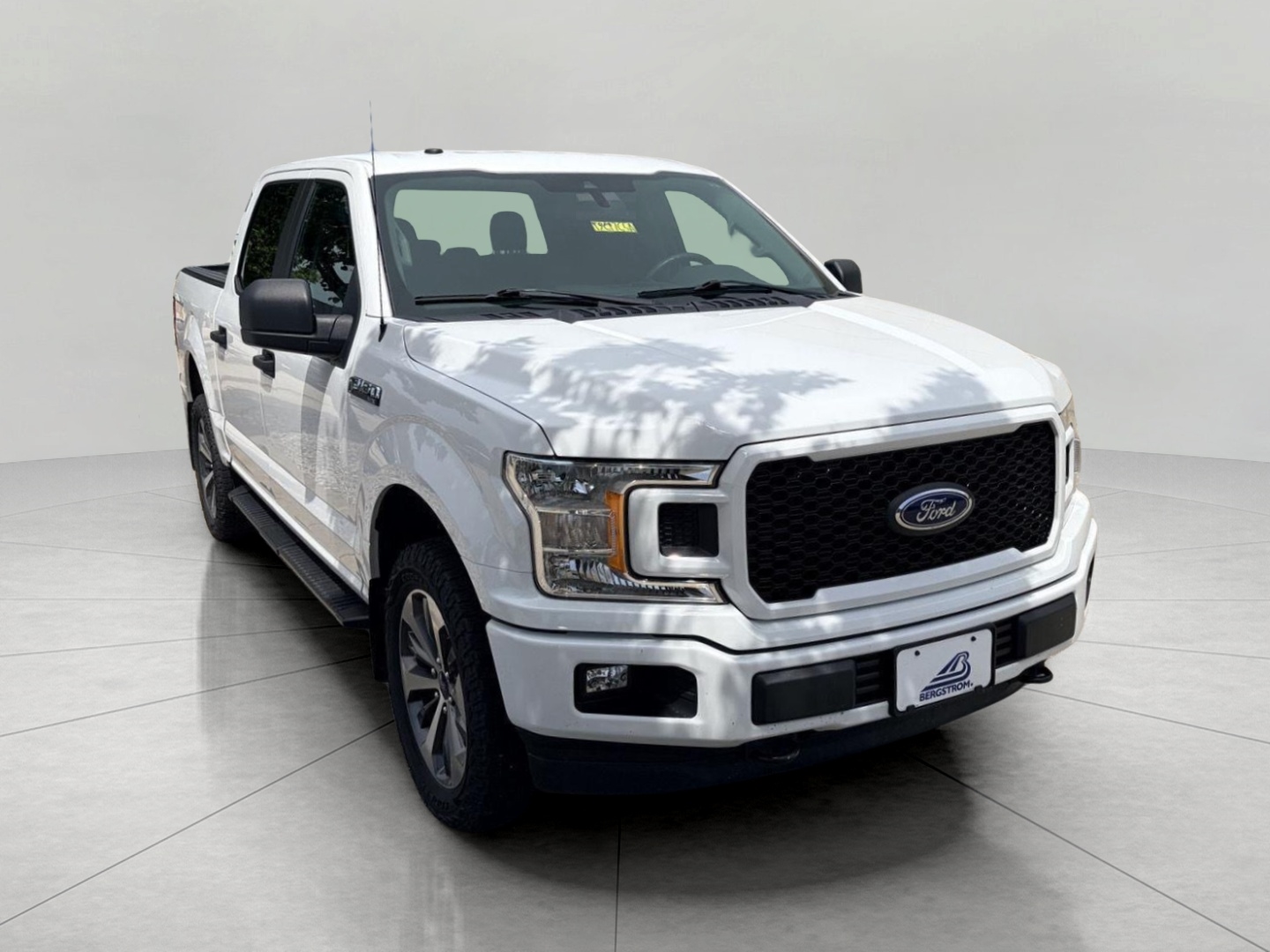 OXFORD WHITE 2019 Ford F-150 Pickup Truck Four-Wheel Drive Manual