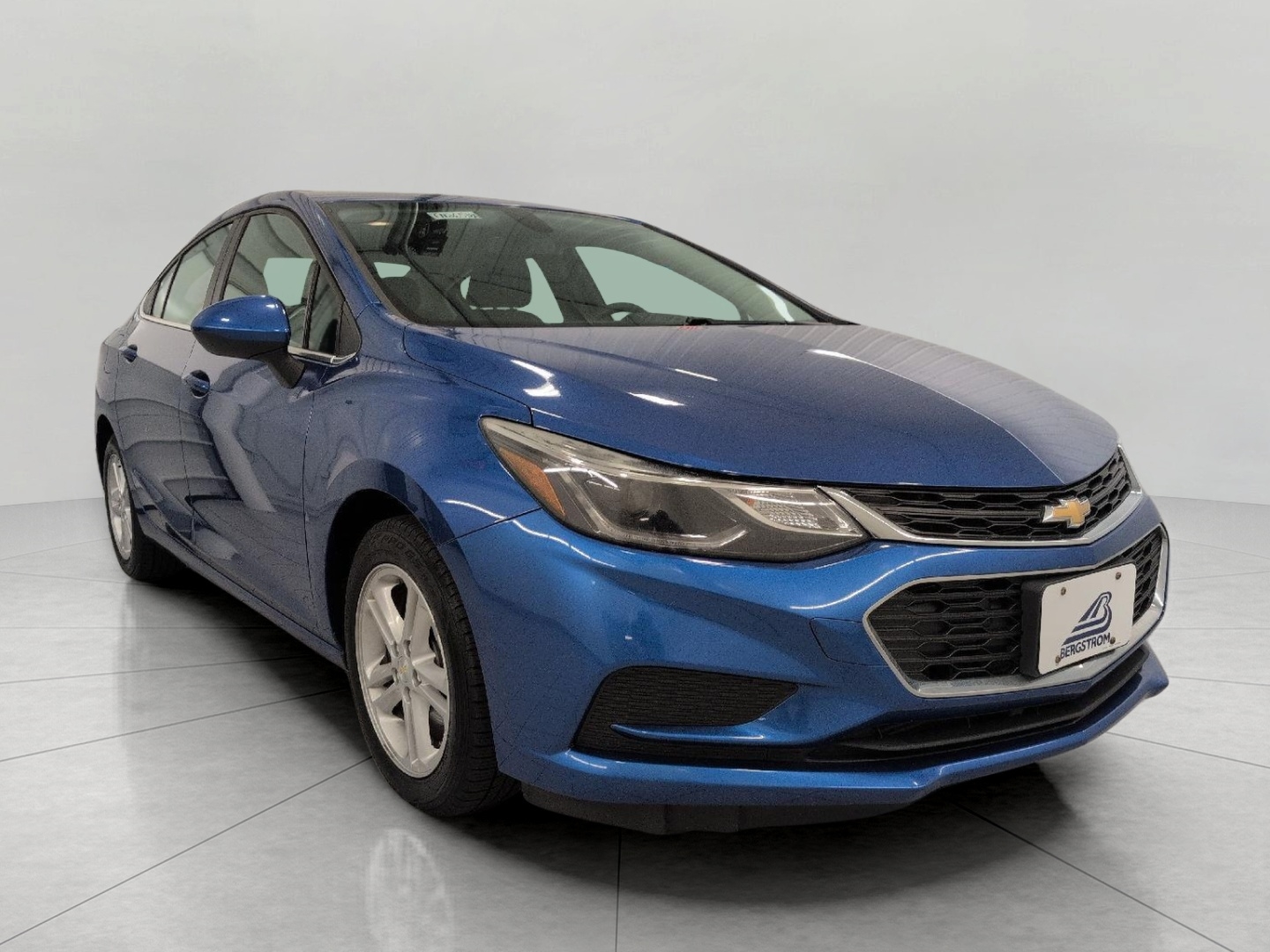  2018 Chevrolet Cruze LT Sedan FWD   