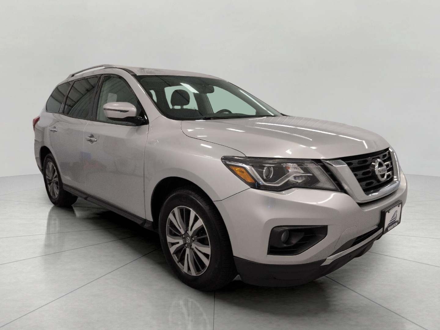 BRILLIANT SILVER 2018 Nissan Pathfinder SUV / Crossover Four-Wheel Drive Automatic