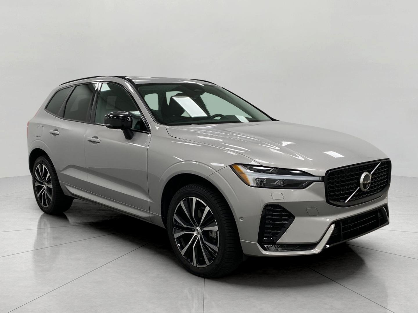 2024 Volvo XC60 B5 Plus Dark Theme AWD