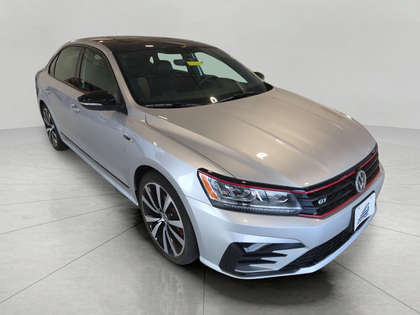  2018 Volkswagen Passat V6 GT FWD   