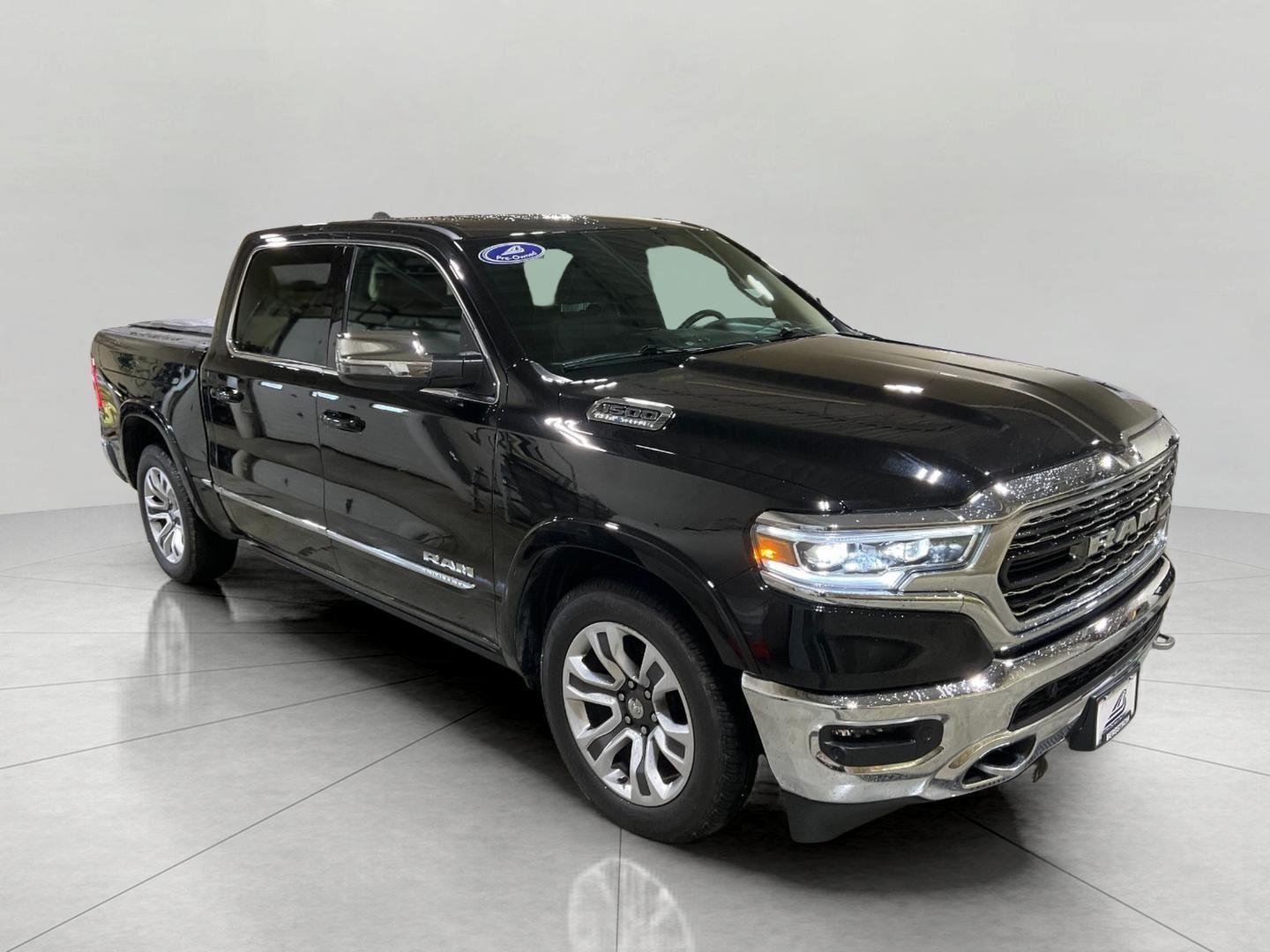 DIAMOND BLACK CRYSTAL 2024 RAM 1500 Pickup Truck Four-Wheel Drive Automatic