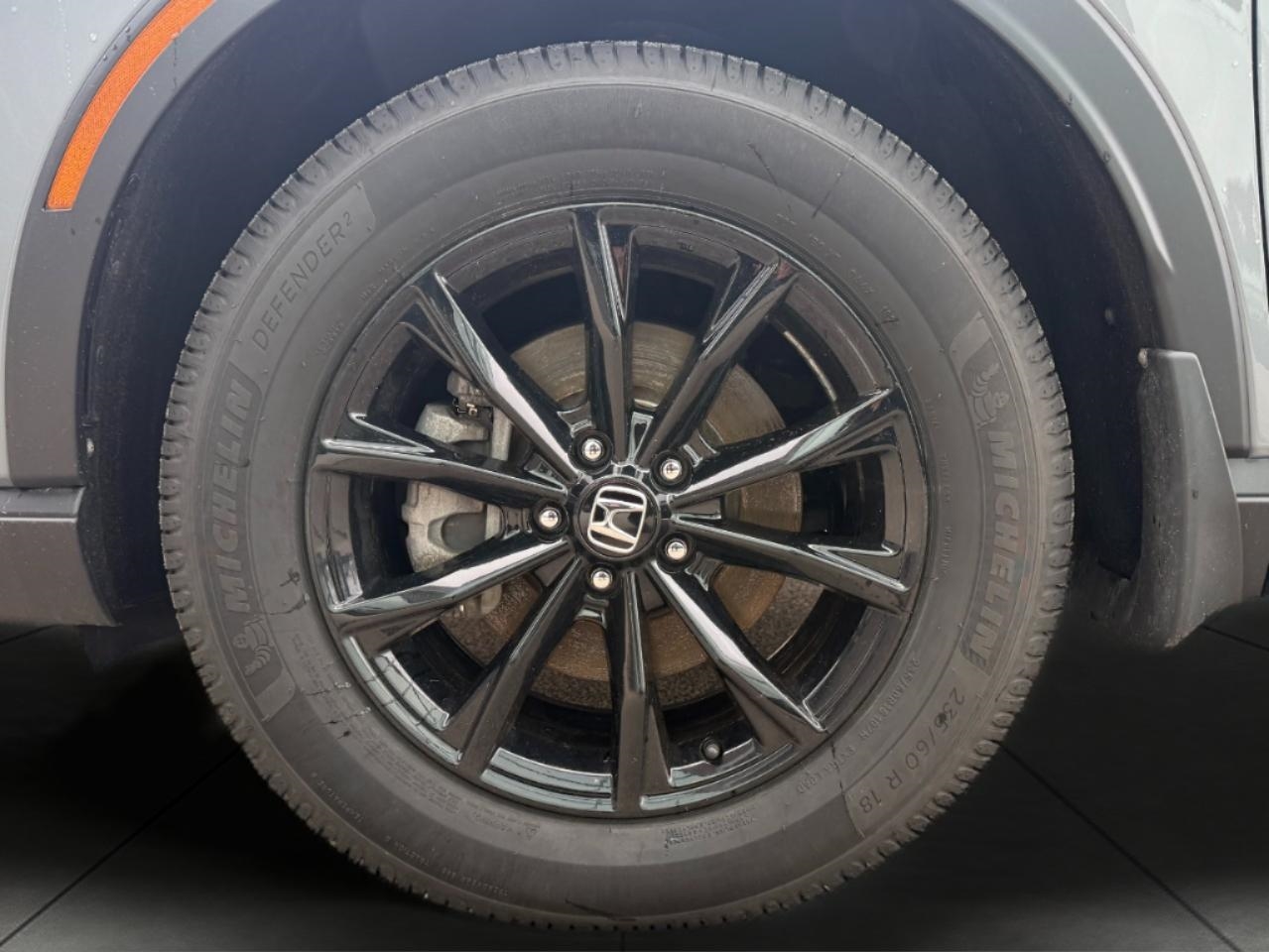 View vehicle photo 7