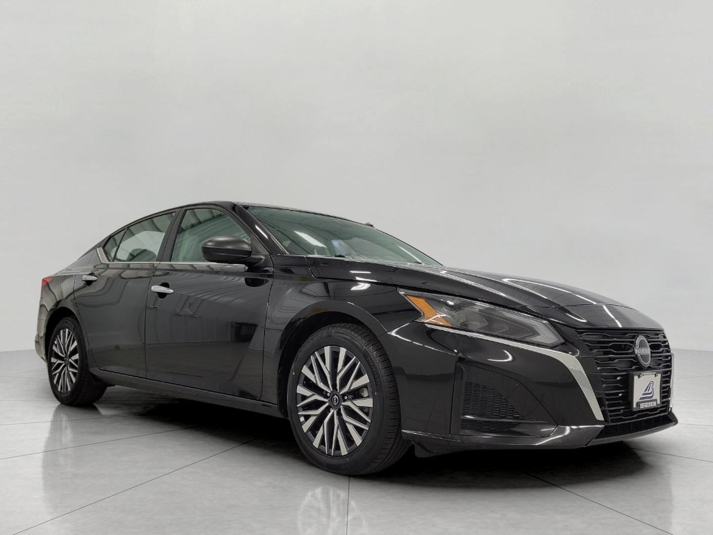 2025 Nissan Altima 2.5 SV FWD