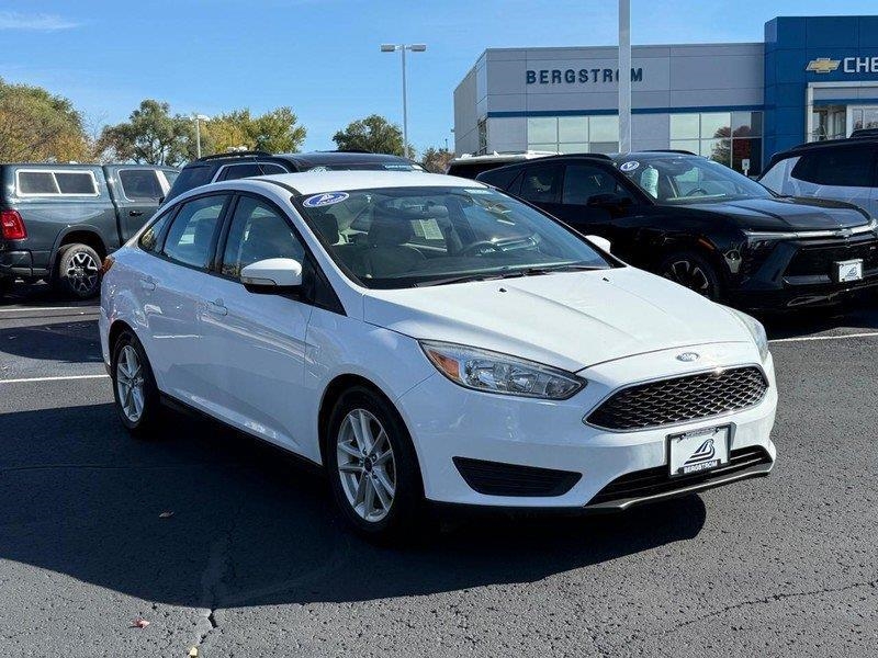 OXFORD WHITE 2017 Ford Focus Sedan Front-Wheel Drive Automatic