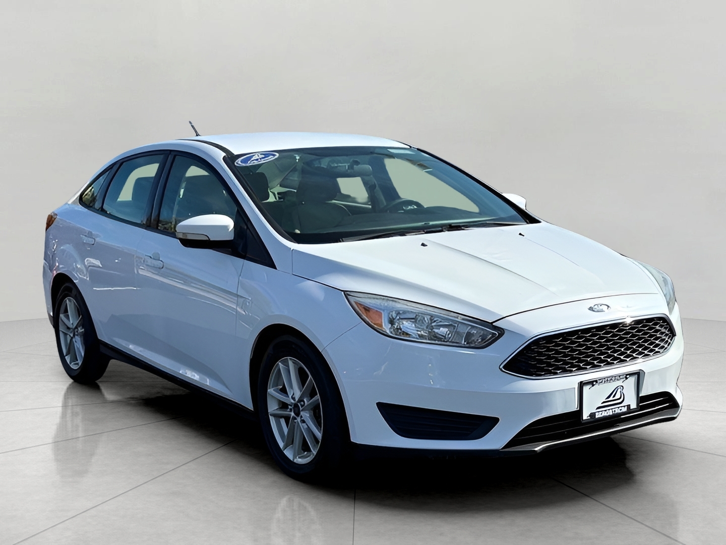 OXFORD WHITE 2017 Ford Focus Sedan Front-Wheel Drive Automatic
