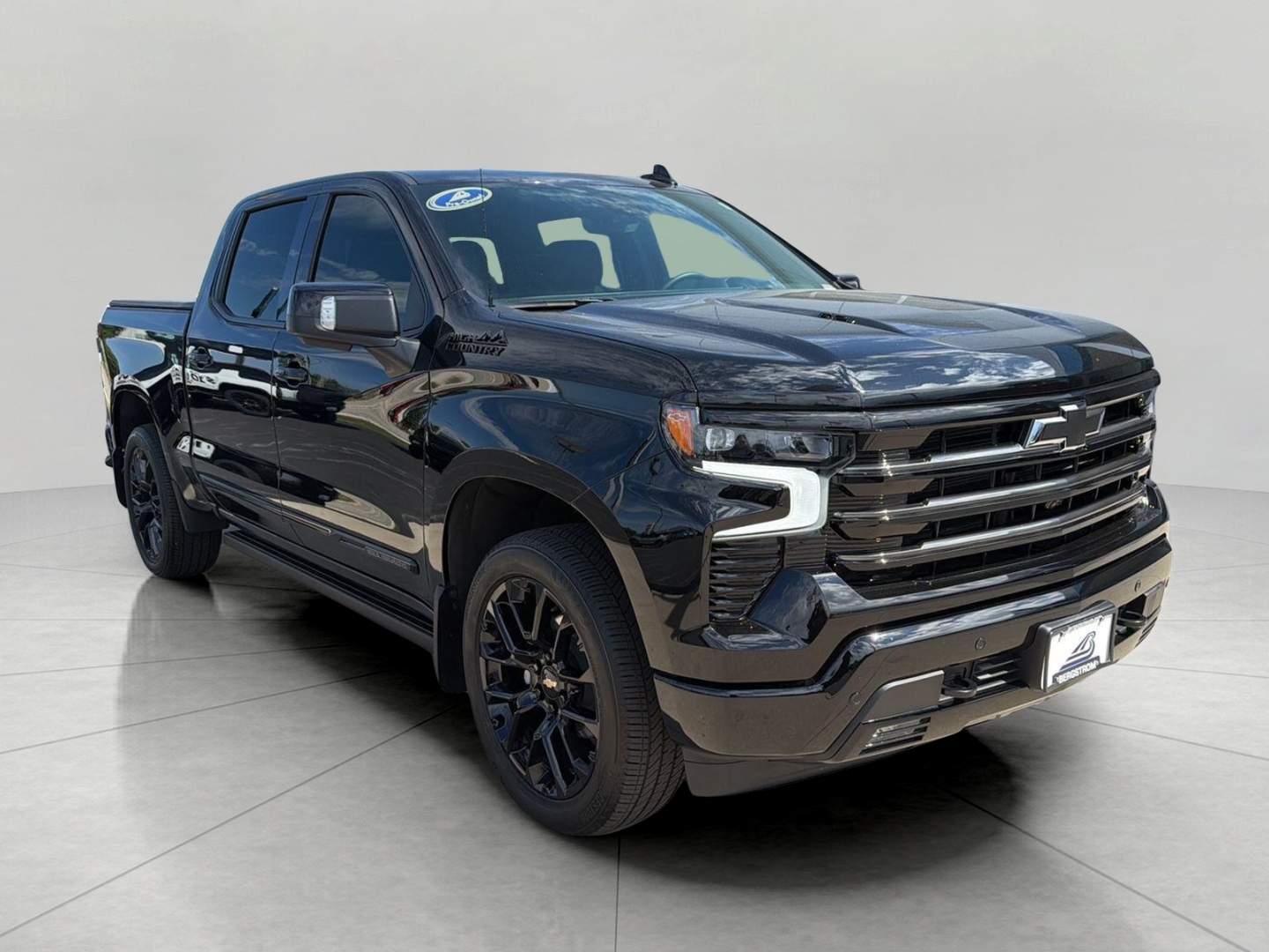 2026 Chevrolet Silverado 1500 High Country Crew Cab 4WD